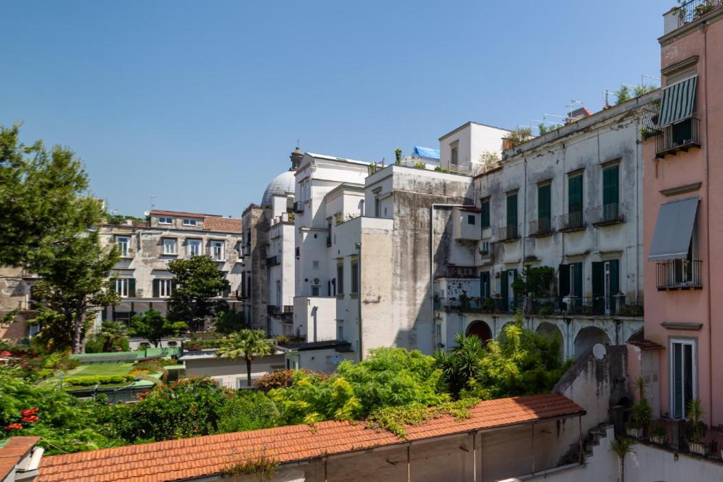 Portalba Palace: Spacious Three-bedroom With Views Apartment